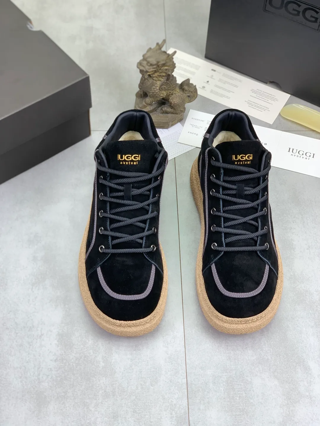 Men's men's shoes 💰P580 new arrival 🆕🆕🆕 IUGGI clown casual sneakers, the sultry clown feels like a visual, 26-year upgrade, suede, light and comfortable, versatile style, wool lining, comfortable and warm, rubber outsole, non-slip and firm size: 39-44, three colors 968-3